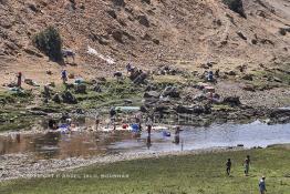 Image du Maroc Professionnelle de  Le barrage Oued El Makhazine, conçu pour le développement et  l'irrigation du périmètre du Loukkos. Ainsi les champs situés dans le triangle Ksar El Kébir, Larache, Moulay Bouselham profitent de cette infrastructure. Cette importante réalisation située sur El Oued Loukkos sert à la régularisation inter annuelle des débits tout en formant une protection contre les crues, au Jeudi 1er Septembre 2005 à cette datte le barrage dispose 309 Million de M3. (Photo / Abdeljalil Bounhar) 